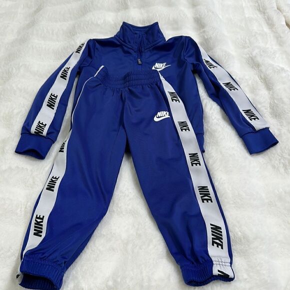 NIKE TODDLER BOYS LOGO TAPING, FULL ZIP JACKET AND PANTS SET. - Picture 1 of 6